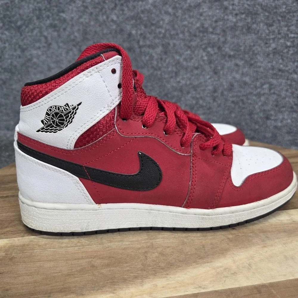 Nike Air Jordan‎ 1 Retro High Shoes Youth Size 4.5Y Gym Red Black 705300-601